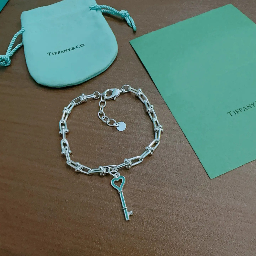 Tiffany & Co. Green Heart Key Silver Bracelet - Picture 2 of 4